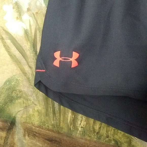 🥀SOLD ON MERCARI🥀 NEW UNDER ARMOUR GIRLS SHORTS - Picture 4 of 8